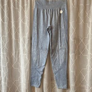 New VS Pink Seamless Legging— Size L